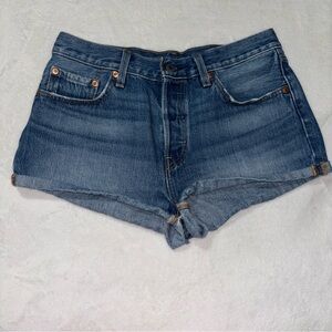 Levi’s 501 Rolled Cuff Mid-Wash Denim Shorts Women’s Size 28